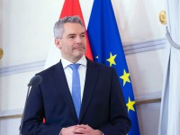 Der österreichische Bundeskanzler Nehammer erklärte den sofortigen Verzicht auf Öl und Gas aus Russland für unmöglich
